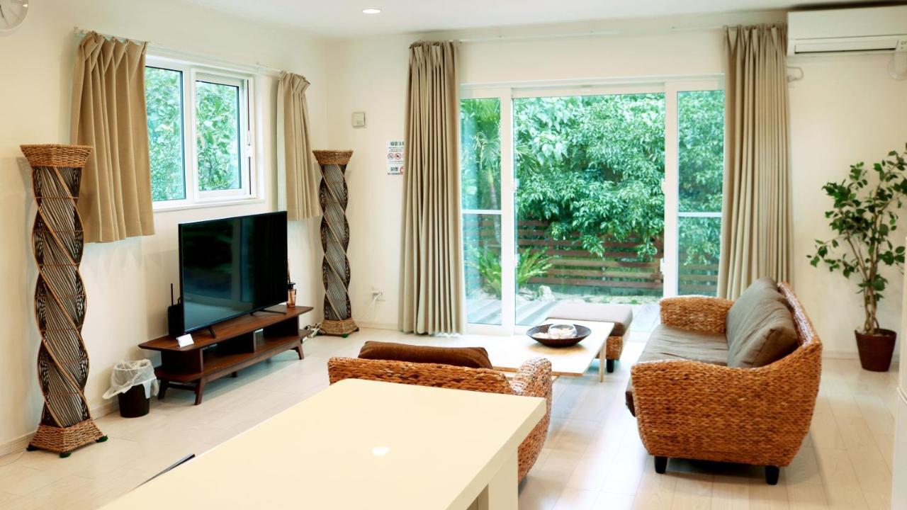 Irie House Motobu Villa ภายนอก รูปภาพ
