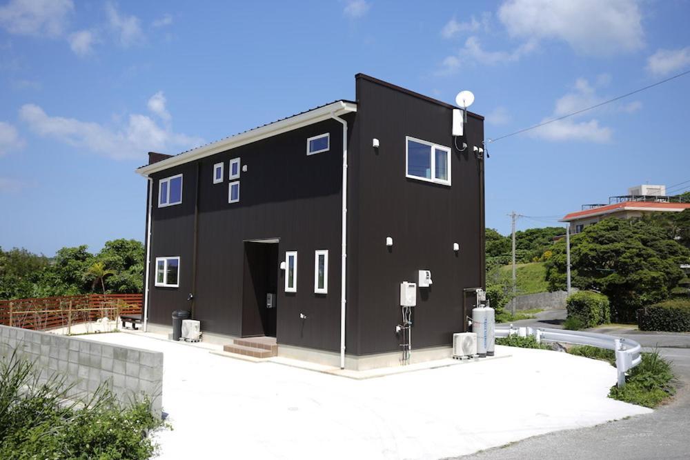 Irie House Motobu Villa ภายนอก รูปภาพ